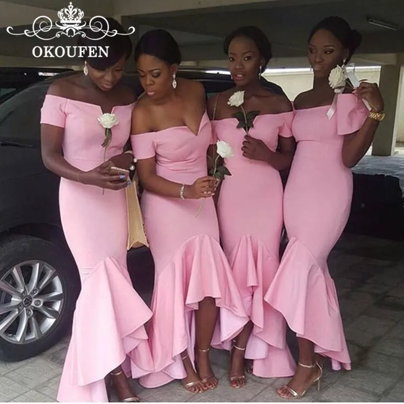 Оборками Высокая Низкая Русалка подружки невесты платья для женщин для 2018 с открытыми плечами ботильоны длина розовый атлас длинное