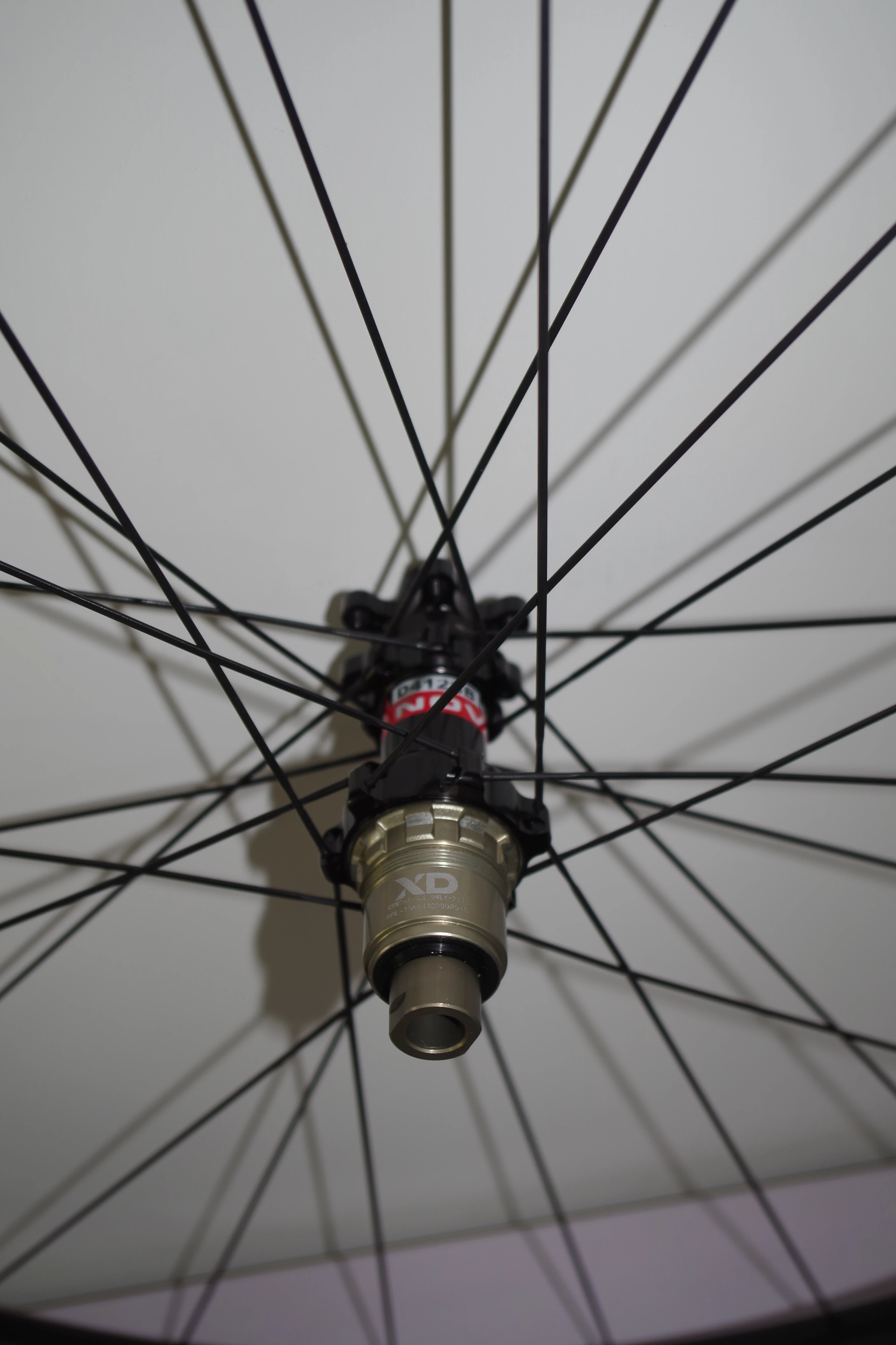 1135g 29er MTB XC 22 мм x 30 ассиметричные бескамерные фотоколеса 24H 28H Novatec D411SB D412SB 6 болтов