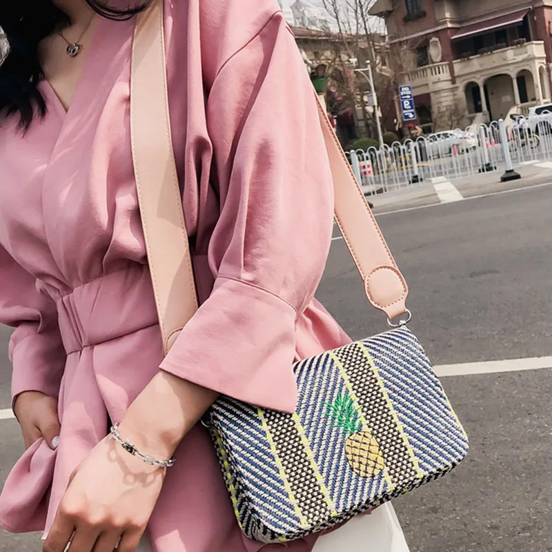 Summer New Women Handbag Fashion Female Rattan Straw Bags Lady Knit Pineapple Crossbody INS Popular Travel Messenger Bag SS3121 (11)