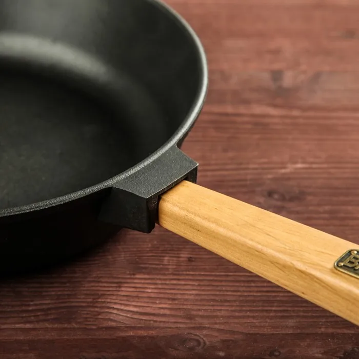 Goedkoop Koekenpan Gietijzeren Met Houten Hand Kaukasisch Grill Koffie Pot Bowler Pan Koekenpan Mok 02240 R2