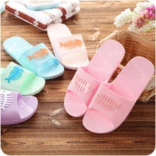 Нескользящие Тапочки для ванной; тапочки для влюбленных в маленьких рыбок; летние мужские тапки для дома помещений; красивые тапочки;