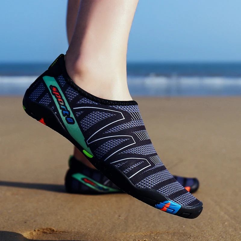 Clorts Water Shoes Aqua Shoes Beach Swimming Shoes Men Breathable Slip-on Sport Sneakers (44)