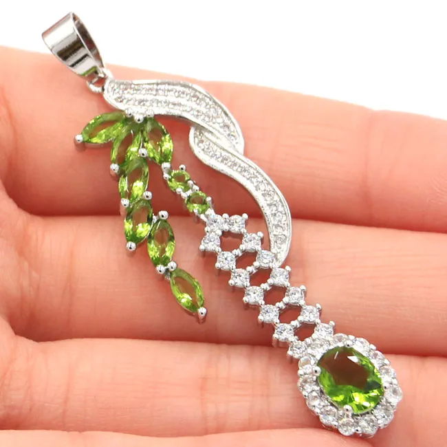 

SheCrown Long Green Peridot White Cubic Zirconia Gift For Ladies Silver Pendant 60x18mm