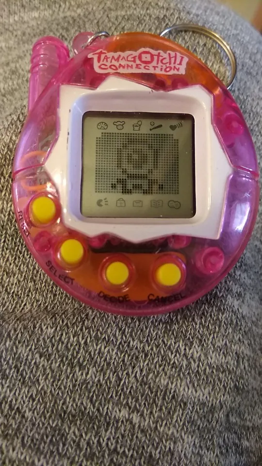 about-tamagotchi-petite-family