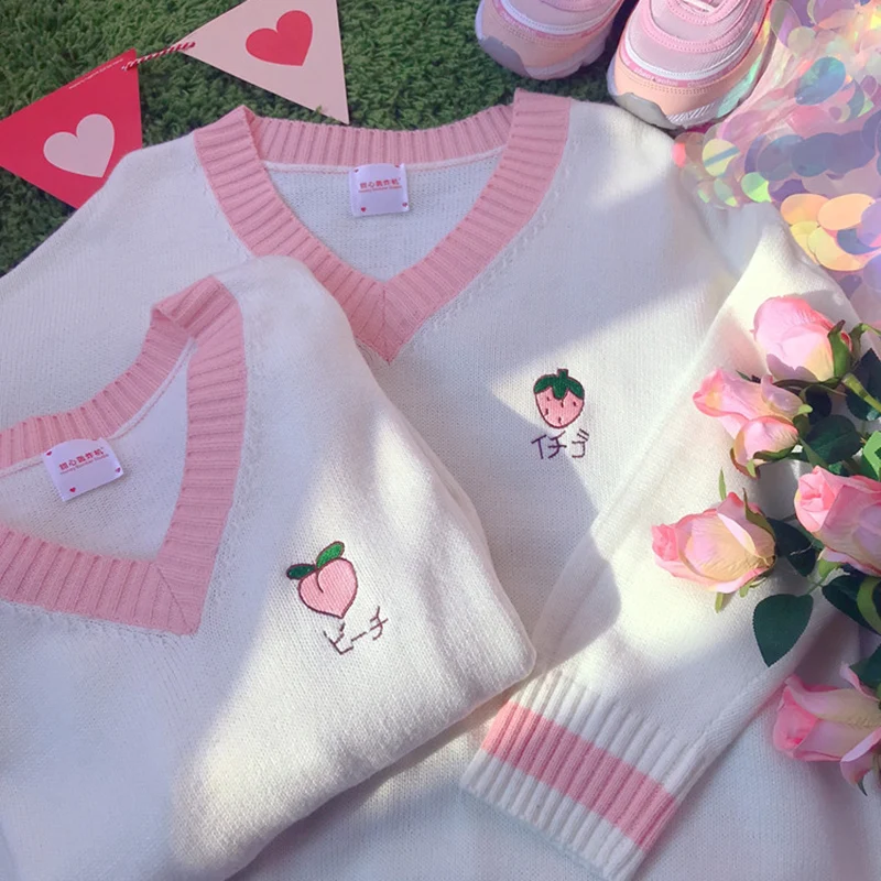 

2019 Autumn and Winter Women's Pullover Student Uniform Peach Strawberry Embroidery White Knitted Vest V-neck Sweater