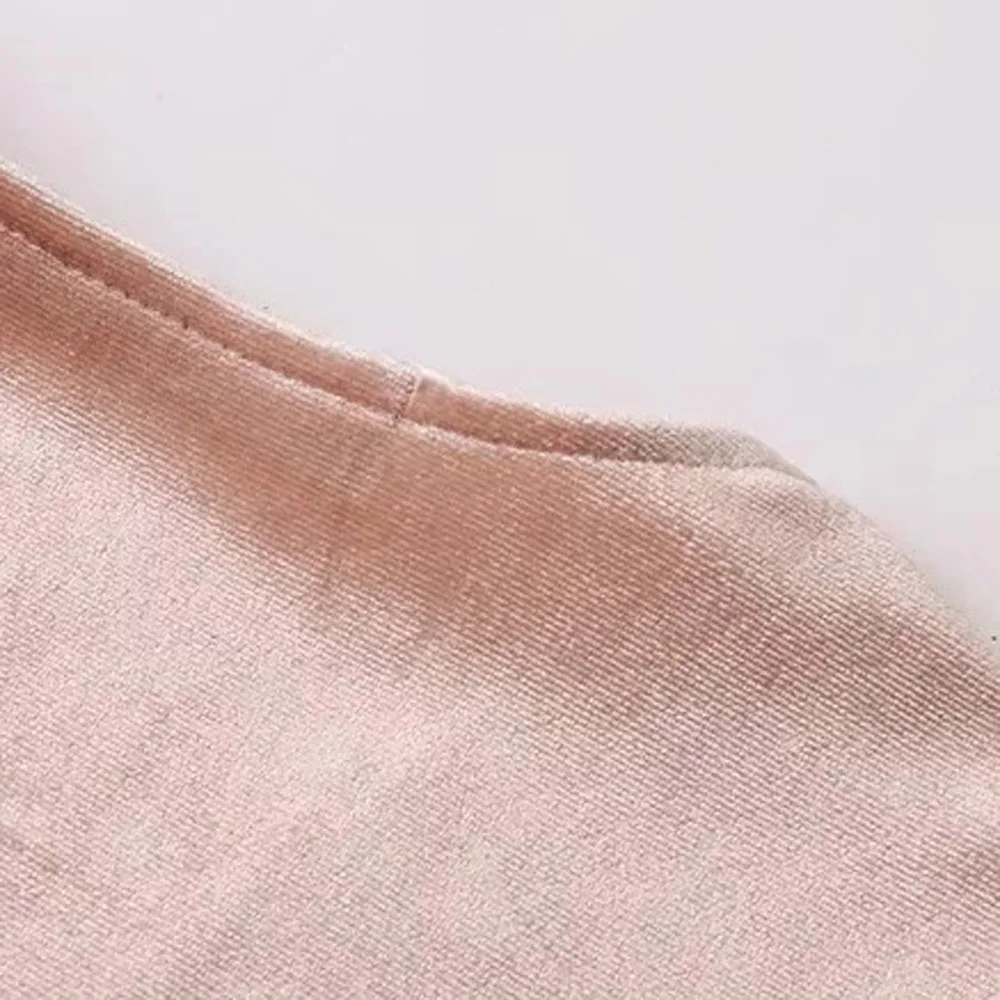  (4)