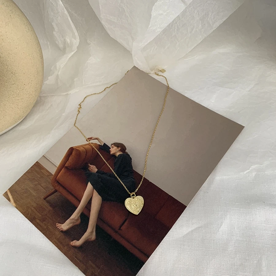 

Vintage 925 Silver Heart Shaped Coin Pendants Necklaces 18K Gold Medallion Charm Pendant Rope Chain Choker Necklace for Women