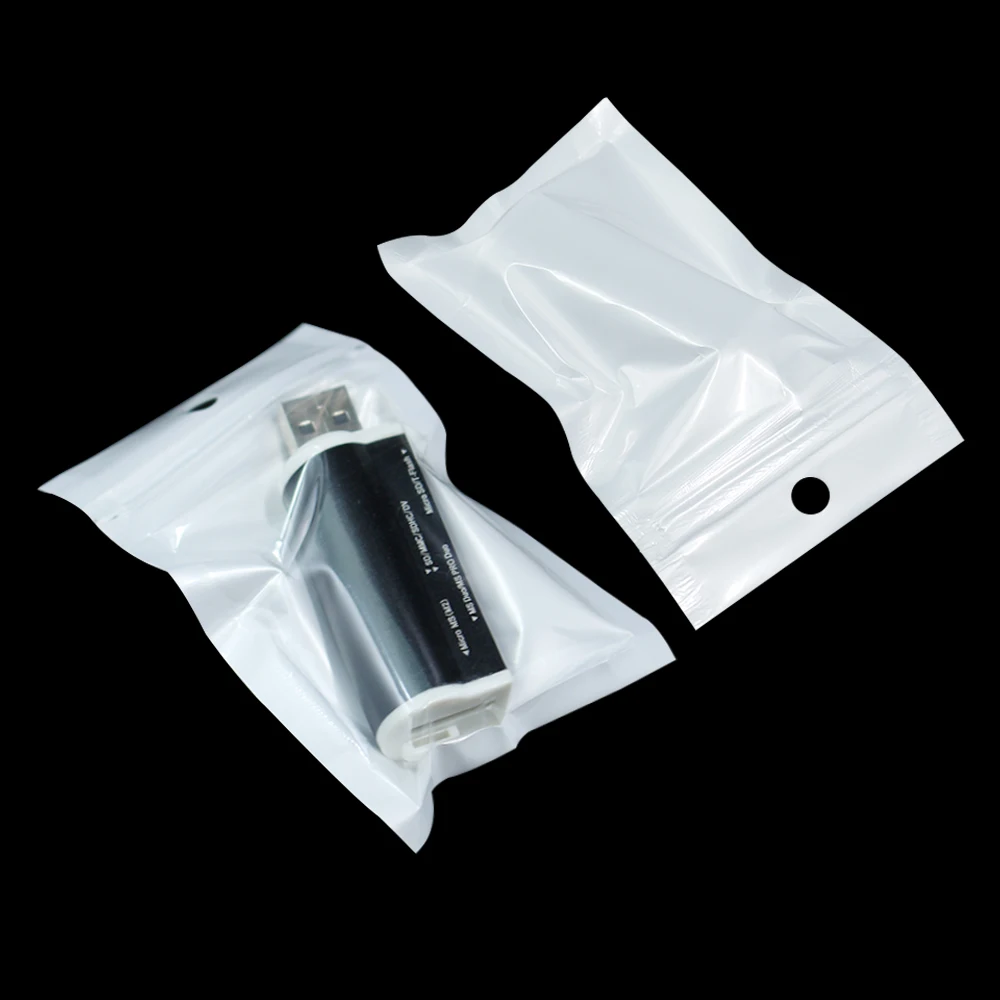 

100PCS 7.5*12cm Reused Self Seal Translucent Bags Zip Lock Plastic Bags Pouch with Round Hole for Electronic Accessories Storage
