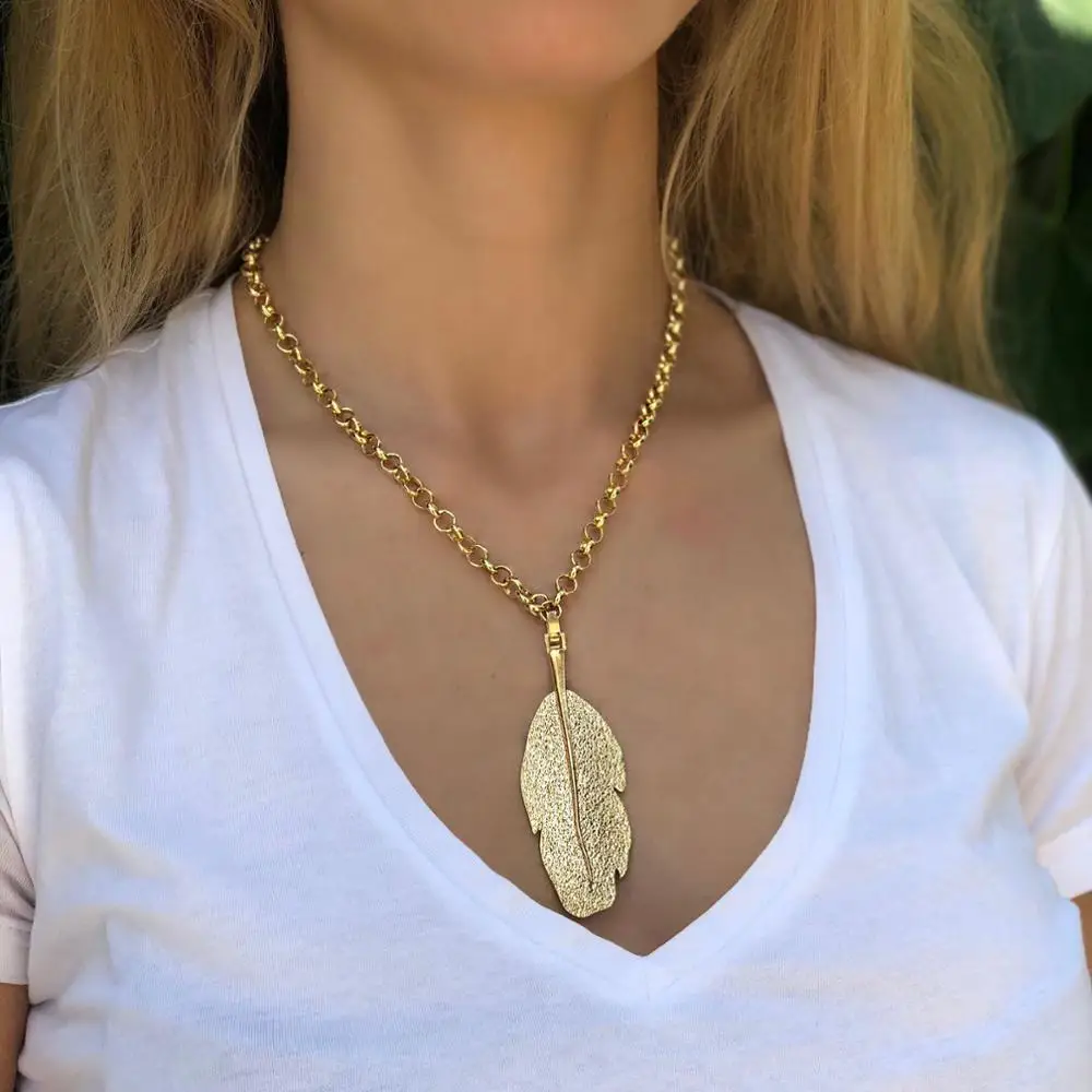 

GULCE DERELI, LEAF CHARM CHAIN NECKLACE, CHAIN NECKLACES, CHARM NECKLACES, GIFT BOX, GOLD/SILVER PLATED