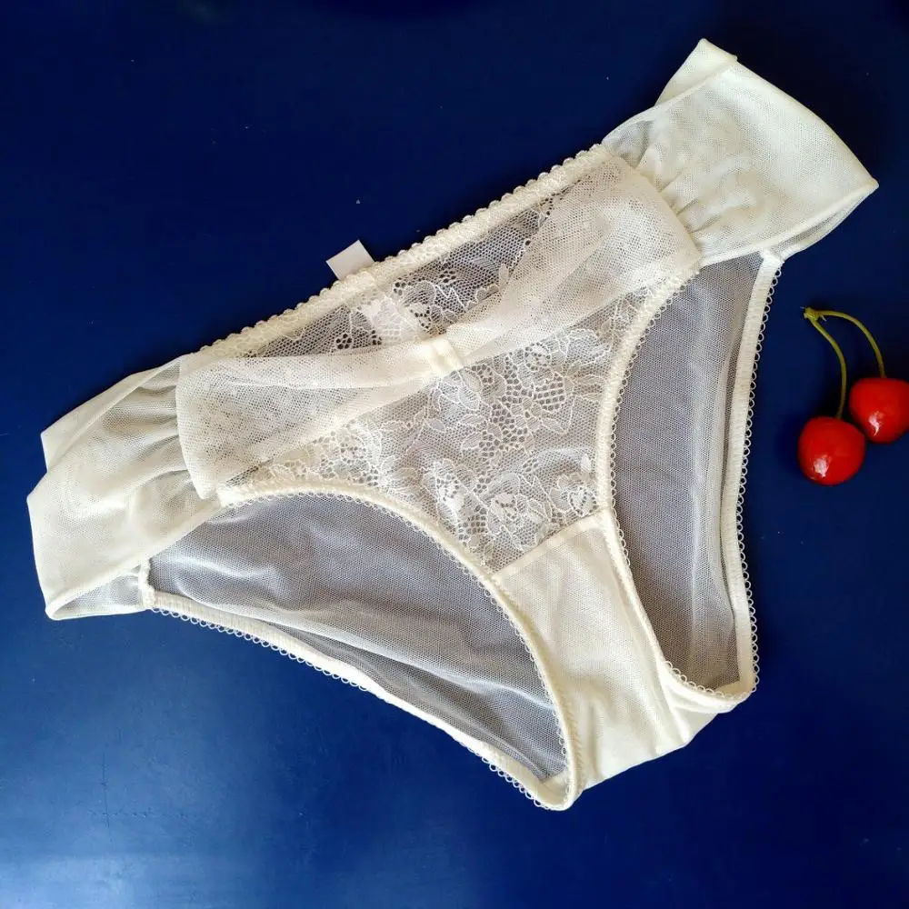 Disposable panties. Maxi pads in panties sanitary. Pads in pants. Panty pads. трусы с прокладкой для мужчин.