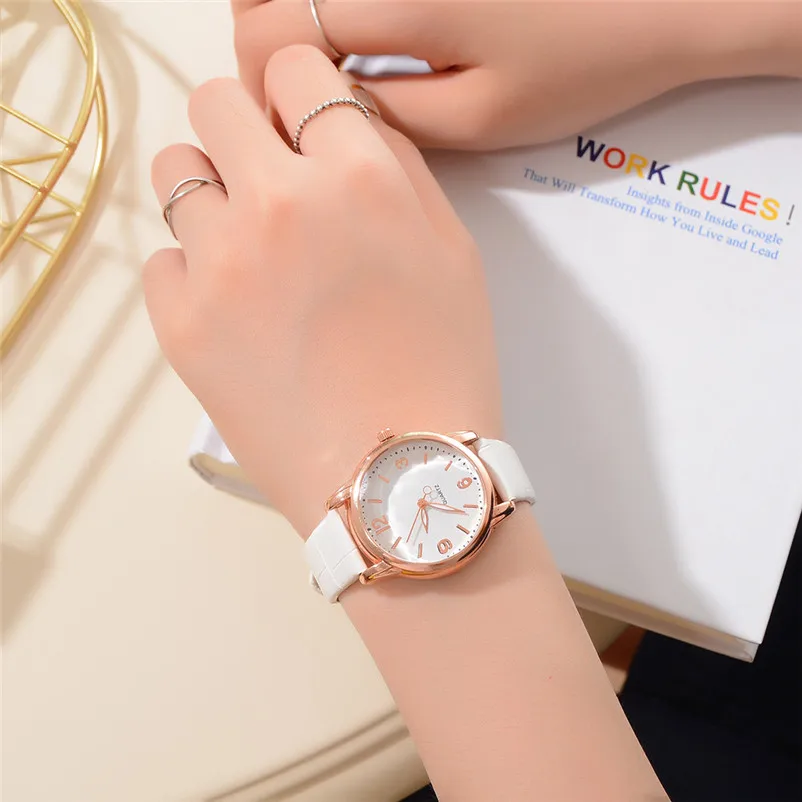 Fashion Women's Watches Retro Peacock Bracelet Sapphire Simulation Leather Band Analog Quartz Wrist Watch Montre femme Y27 (2)