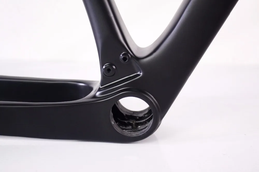 Clearance 2019 new carbon MTB bike bicycle frame made in China carbon fiber T1000 customized frame BSA/BB30 UD mountain bike frame 1 Clearance 2019 new carbon MTB bike bicycle frame made in China carbon fiber T1000 customized frame BSA/BB30 UD mountain bike frame 1