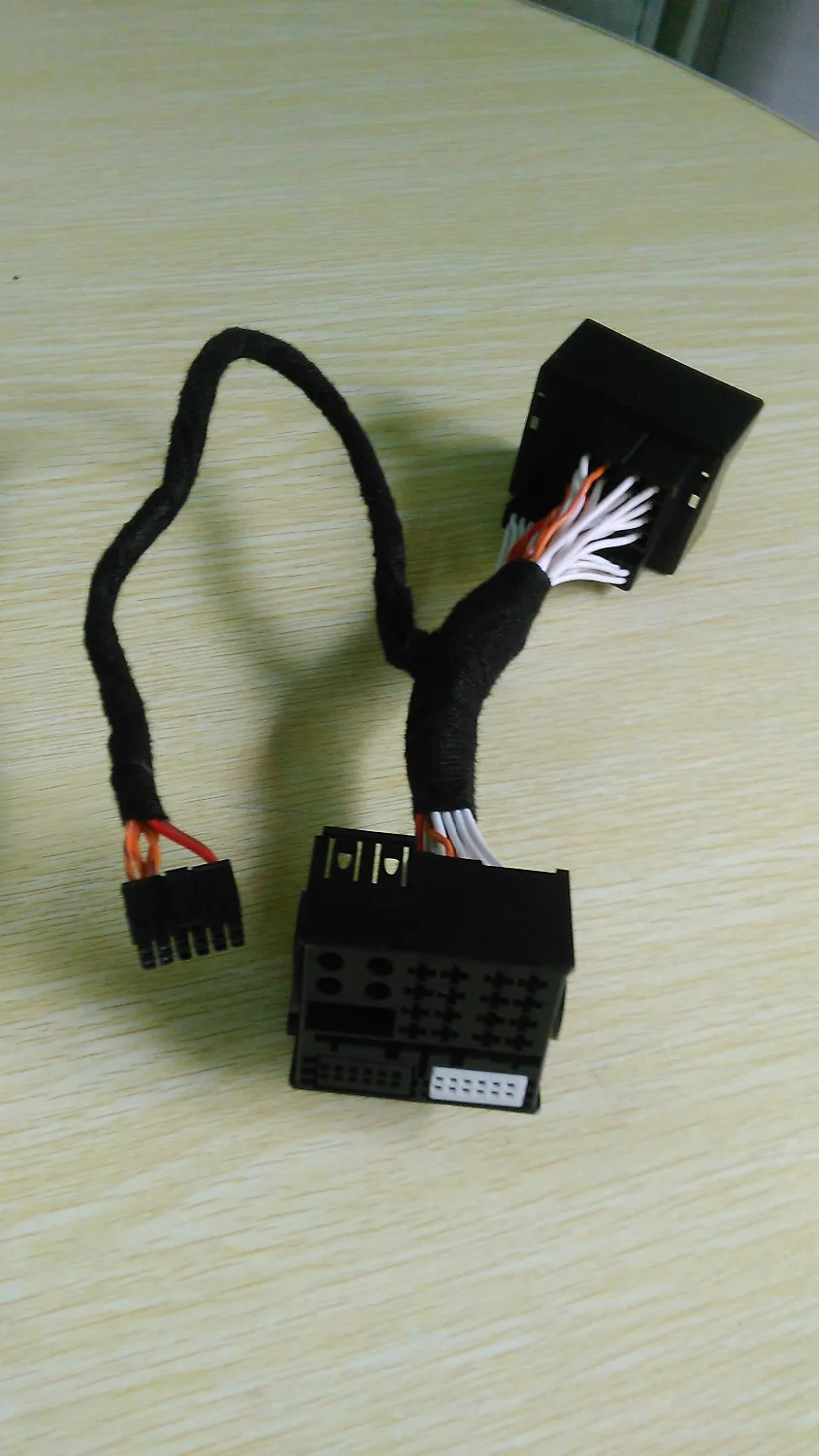 

Plug & Play For BMW NBT 1er 3er F20 F30 F2x F3x E90 E60 E9X E6X E8X E81 E82 E87 E88 e70 e71 e7x x5 x6 CIC Navi Emulator cable