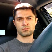 A***v