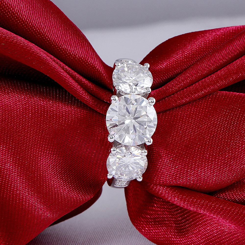 moissanite 3 stone emgagement ring (3)