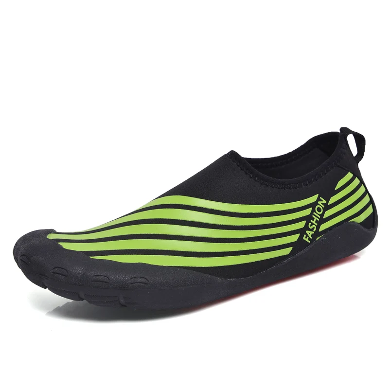 

2019 Men Women Aqua Shoes Summer Beach Wading Shoes Swimming Quick-Drying Breath Mesh Rubber Non-slip On surf Unisex Beach Shoes