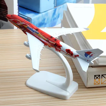 

16cm Boeing 747 Malaysia Saffron Airplane Model Metal Malaysia Airbus Aircraft Model B747 Airways Aviation Model Collection Gift