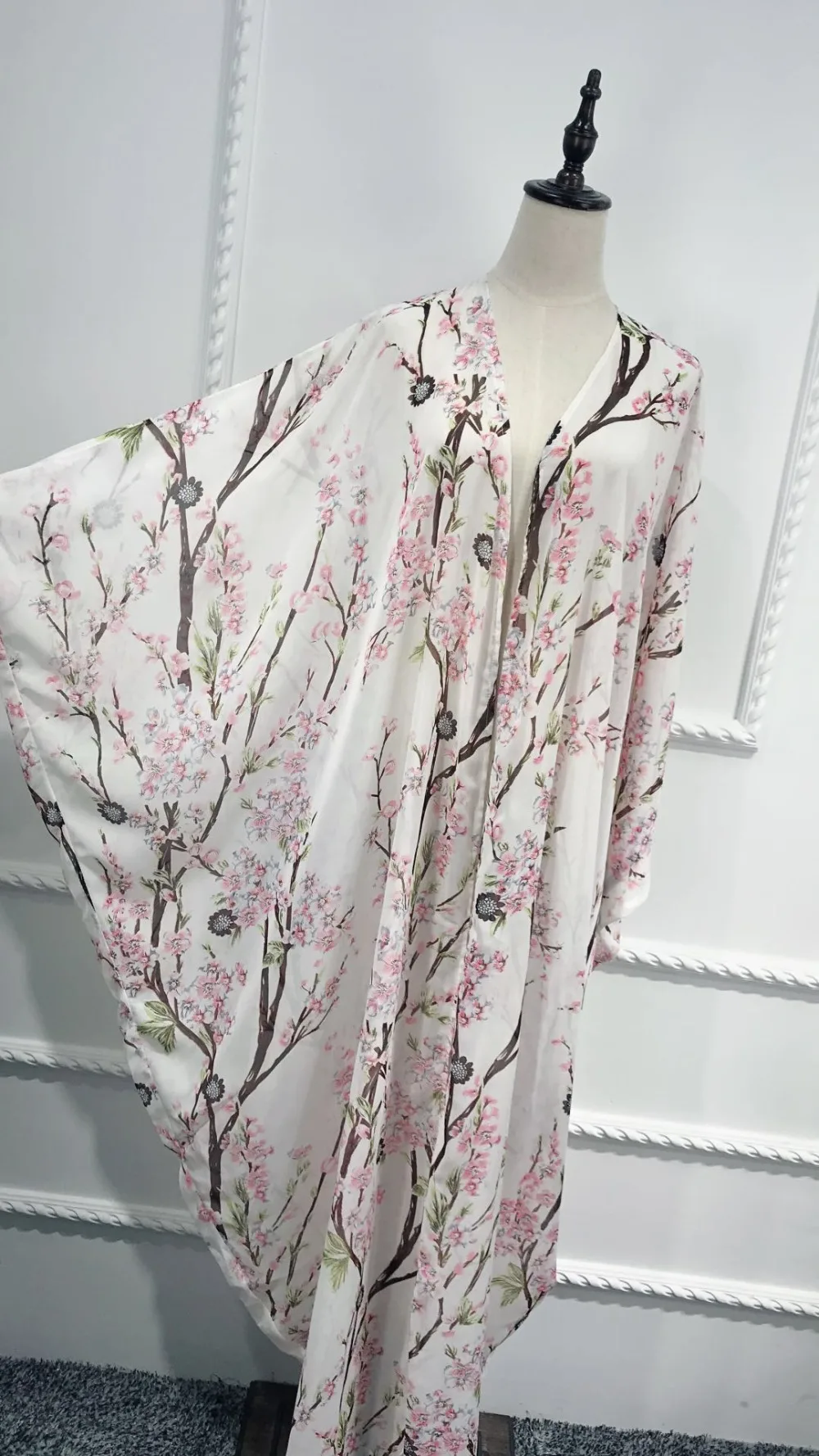 01 White (3)