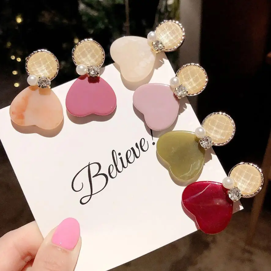 

Ins Popular Retro Word Clip Girls Top Clip Heart Shape Sweet Duck Clip Woman Hair Accessories