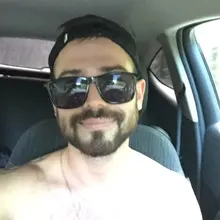 A***v