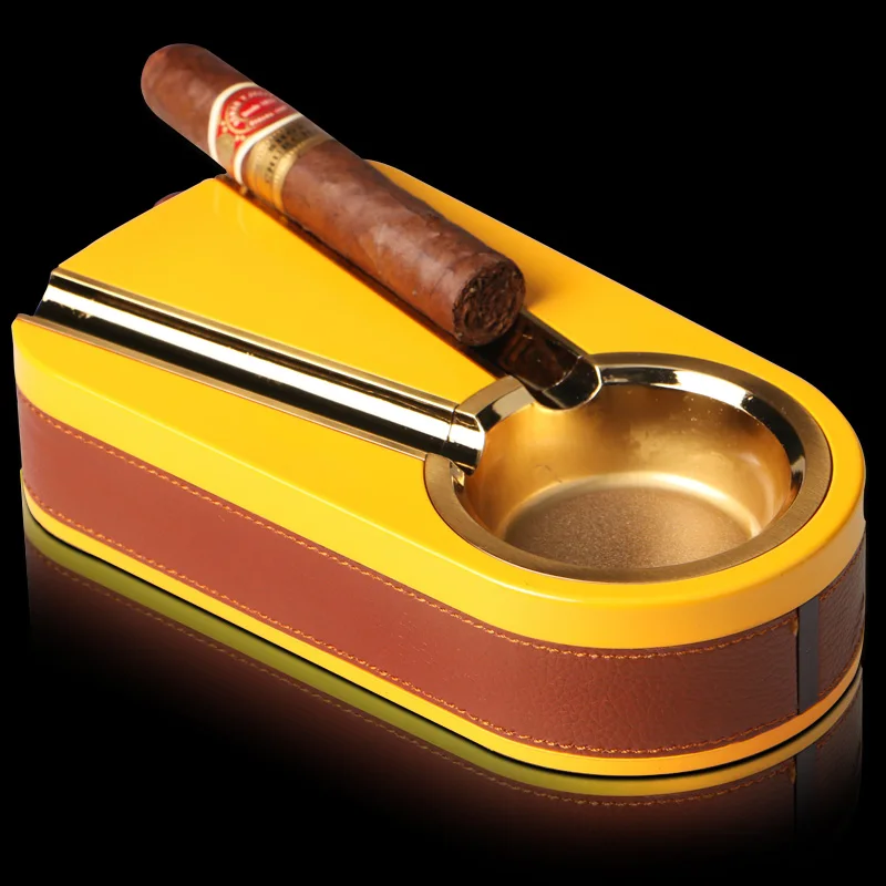

High Quality Leather adge Yellow Cedar Wood Titanium Metal Platform Cigar Ashtray Hold 2 Cigars