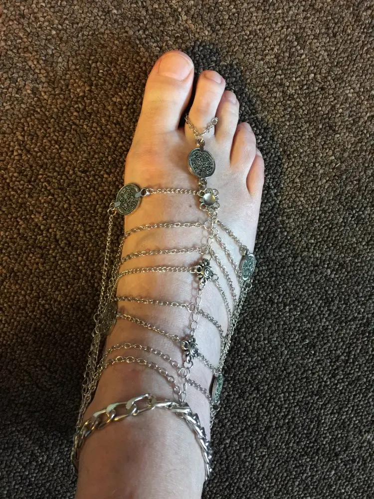 very narrow feet