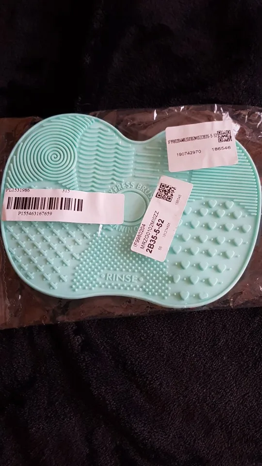 Brush cleaning pad - 99 Cool Gifts