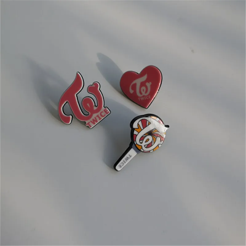 

3PCS/SET TWICE FANCY YOU Brooch Pin Nayeon Jungyeon Bag Hat BROOCHES Acrylic Brooch Twice Yes or Yes YG0101