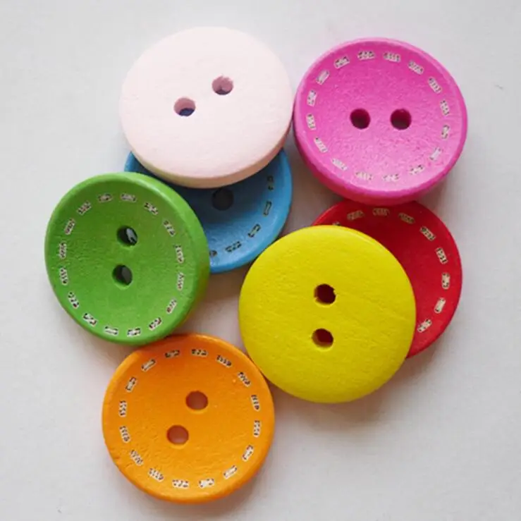 

100pcs 1.5cm round Color Wooden Button 2 holes Clothing Coat buttons Cloth art Scrapbooking DIY Craft Supplies XP220