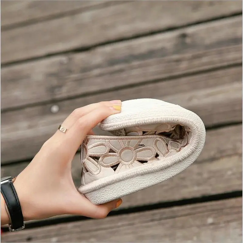 

Summer Women Loafers Casual Lady loafers driving Shoes Woman Canvas Shoes flower Embroider Espadrilles Fishman flats Shoes LA-62