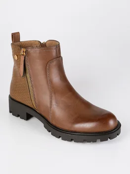 

XTI brown ankle boots low-heeled