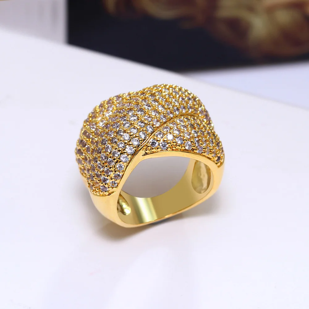DreamCarnival 1989 Micro Pave Zircon Setting Stones Quality Cross Shape Trendy Design White Crystal Ladies Cheap Wedding SJ14369