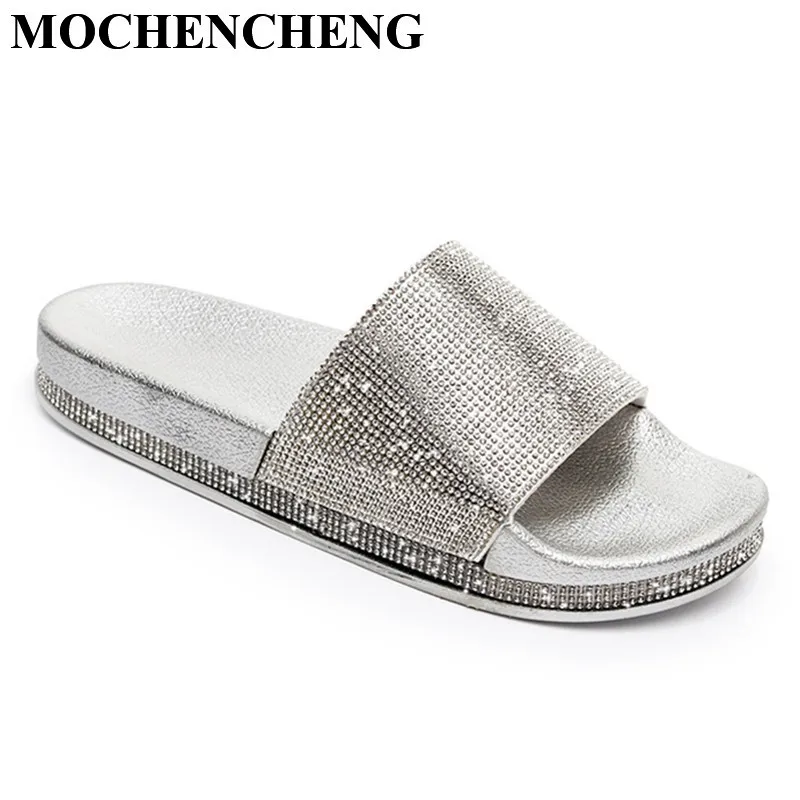 

New Slippers Women Shoes with Bling Decor Flat Home Slippers Soft Anti-skid Design Bathroom Stylish Slip-on Casual Beach Sandals