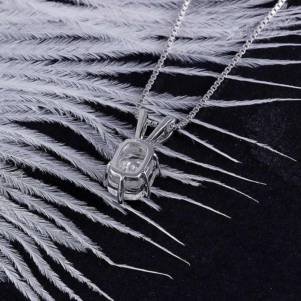 oval moissanite pendant necklace (5)