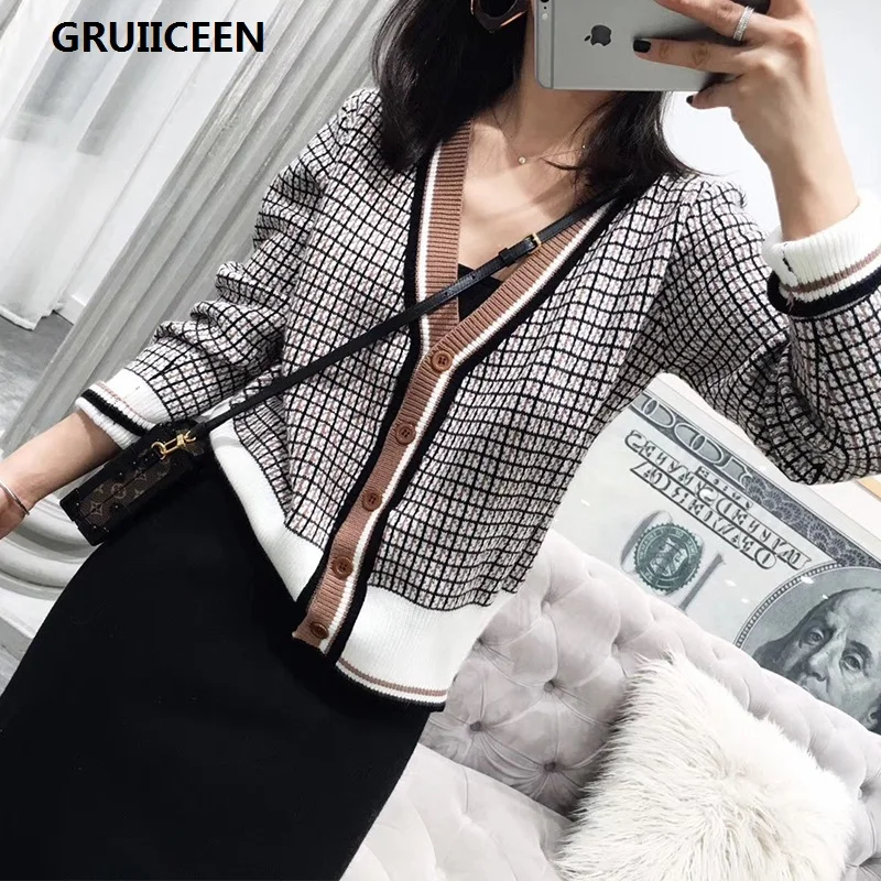 

GRUIICEEN 2017 autumn new women vintage plaid cardigans knitted sweater v neck full sleeve short sweater good quality SG-081971