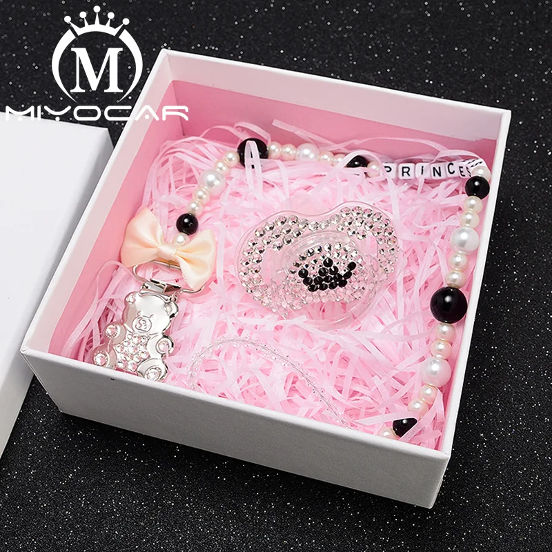 Titular da Chupeta Manequim com Bling Miyocar Bonita Bling Urso Titular Clipe Chupeta Preto Branco Crown Sp014 Que 4 Estojos e corrente p chupetas