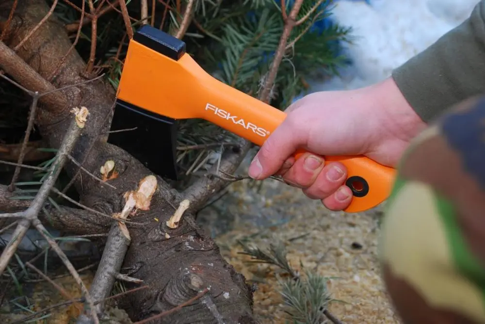 Универсальный топор Fiskars X5