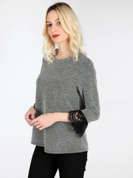 

O-neck sweater three quarter sleeve lace sleeve