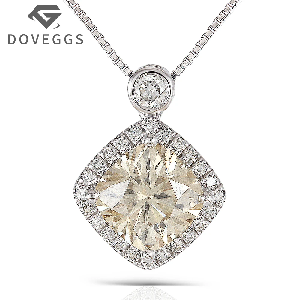 

DOVEGGS Platinum Plated Silver 2.77CTW 8X8 Tea Yellow Cushion Cut Moissanite Halo Pendant Necklace with Accents for Women
