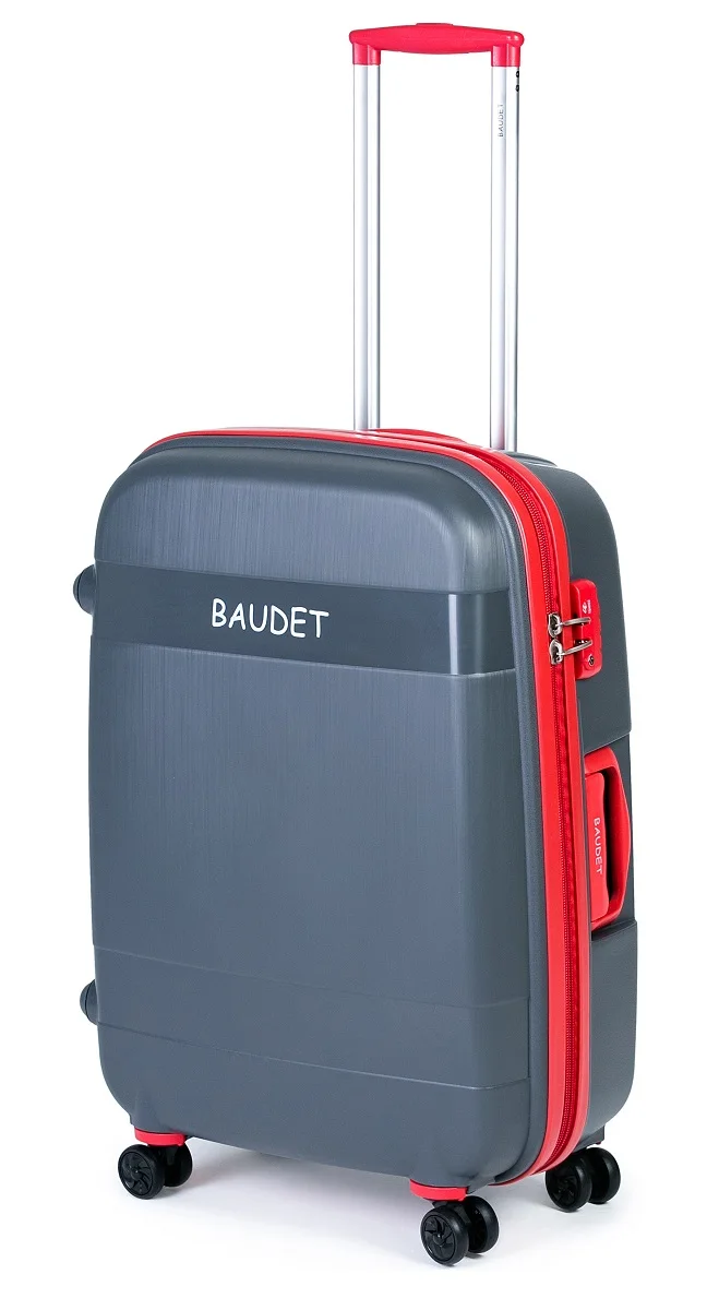 Suitcase plastic on four wheelsin Suitcases from Luggage & Bags on