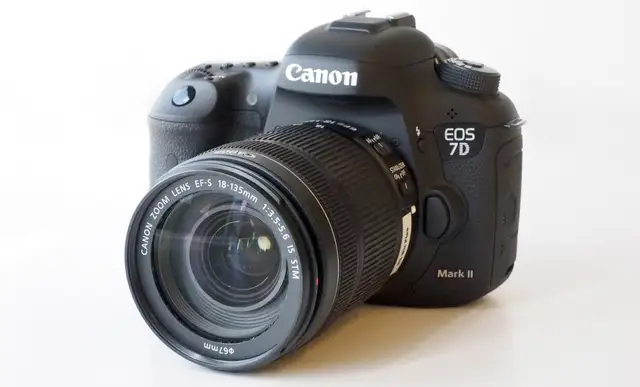 New Canon Eos 7d Mark Ii Mk 2 Dslr Camera Body With Ef S 18 135mm