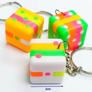 

1pc 2cm puzzle dice cube key chain birthday party Favors game toys prize gift Pinata Bag Filler Loot Gag Cup Cake Topper Vending