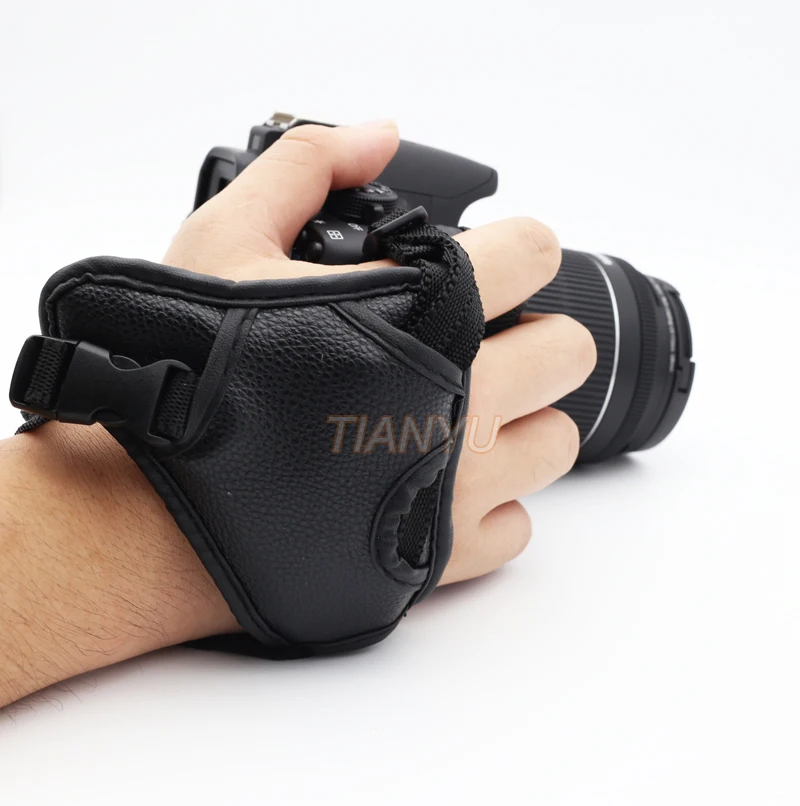 triangular wrist strap (12)
