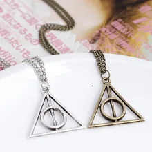 Harri Potter Luna and the Deathly Hallows Pendant Toys Necklace Retro Triangle Round Sweater Chain Necklace Action Toy Figures