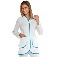 Пальто эстетика или парикмахера