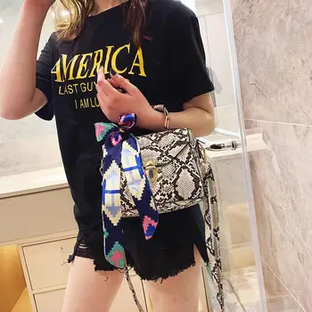 

Retro Serpentine Chain Round Crossbody Bags for Women Handbags Female Animal Print Serpentine Messenger Handbags Bolso femenino