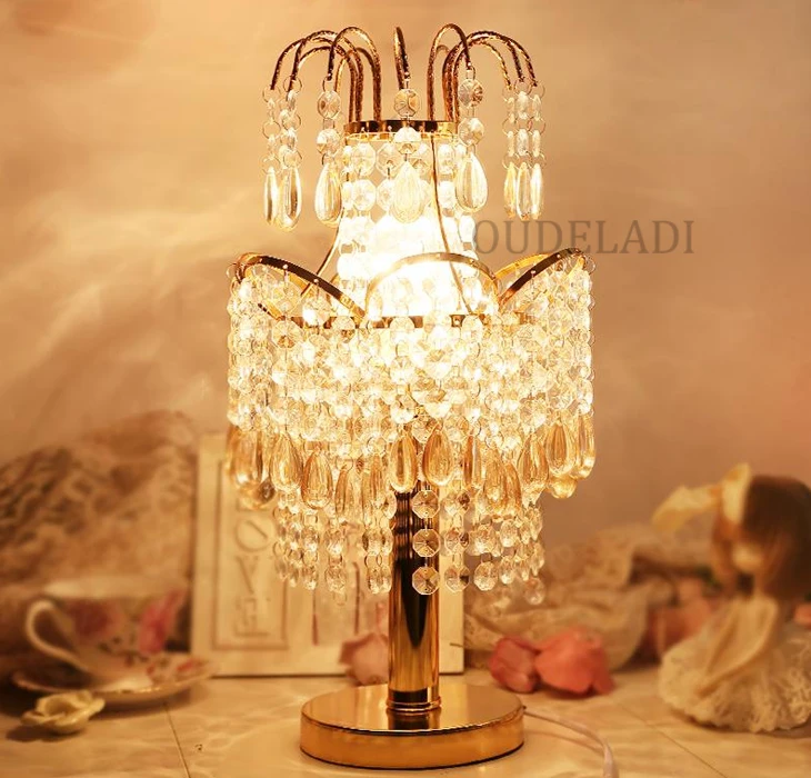 Candeeiros de Mesa de Cristal de Luxo Lâmpada de Cabeceira Decoração de Casamento Europeu Moderno Criativo Quente Princesa Quarto Moda Lâmpadas 10 Candeeiros de Mesa de Cristal de Luxo