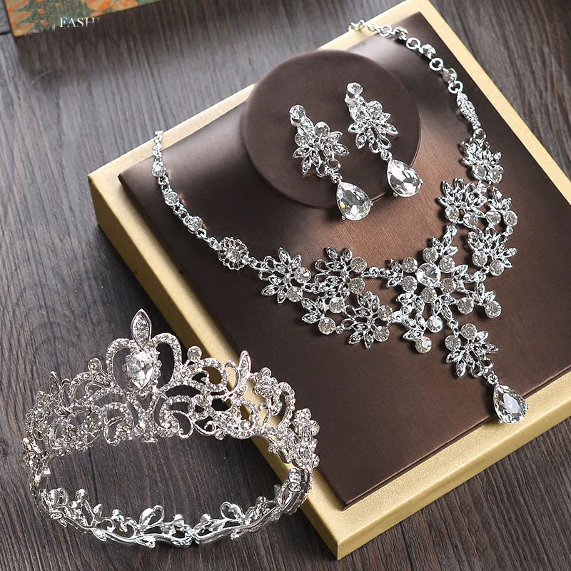 2018 Mulheres de Strass Coroas e Tiaras de Cabelo Jóias Conjuntos de Colar Brincos Cor Branca Headpieces Nupcial Acessórios Para A Noiva (5)