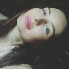Y***.