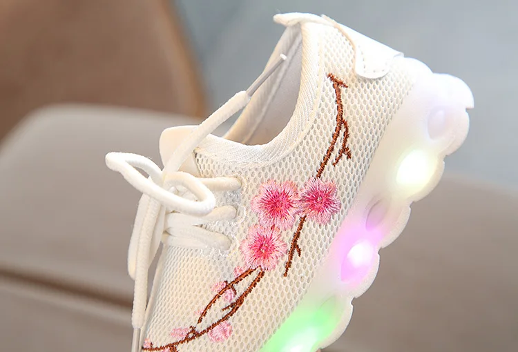 Г., модная обувь для маленьких девочек с цветочным рисунком модная обувь с подсветкой, светодиодный свет Нескользящая дышащая обувь с мягкой подошвой для новорожденных от 1 до 5 лет